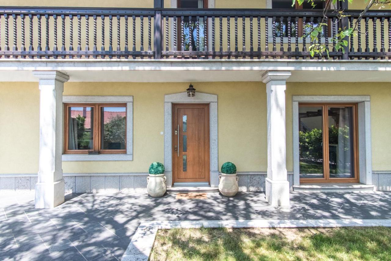 Villa Hermes Art Dutovlje 外观 照片